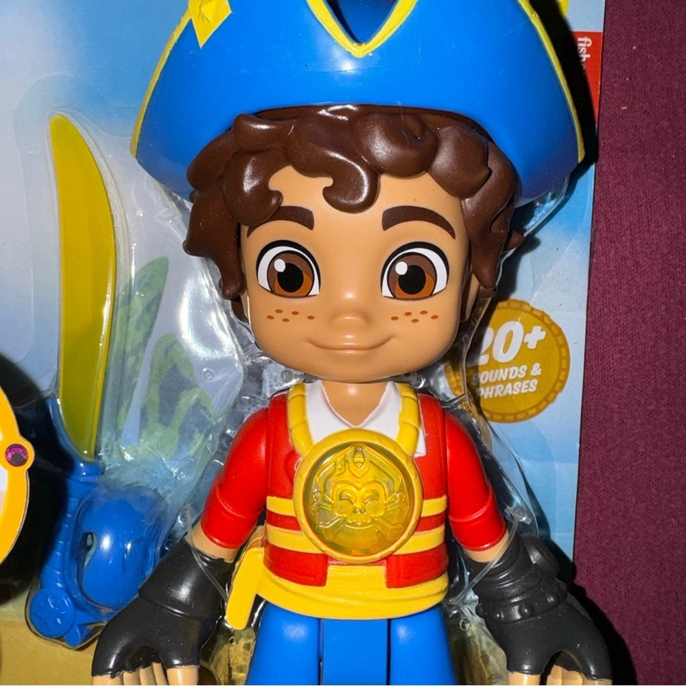 Nickelodeon Santiago of the Seas light up, talking action figure NIB Bundle/save